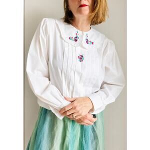 Vintage Embroidered Peter Pan Collar Blouse White Size M Cottagecore